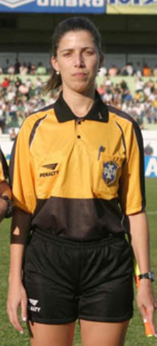 Aline Lopes Lambert.png